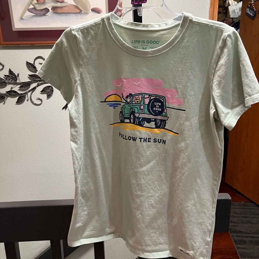 Women’s Medium Life is Good Green & Pink Graphic Tee “ Follow The Sun” #065